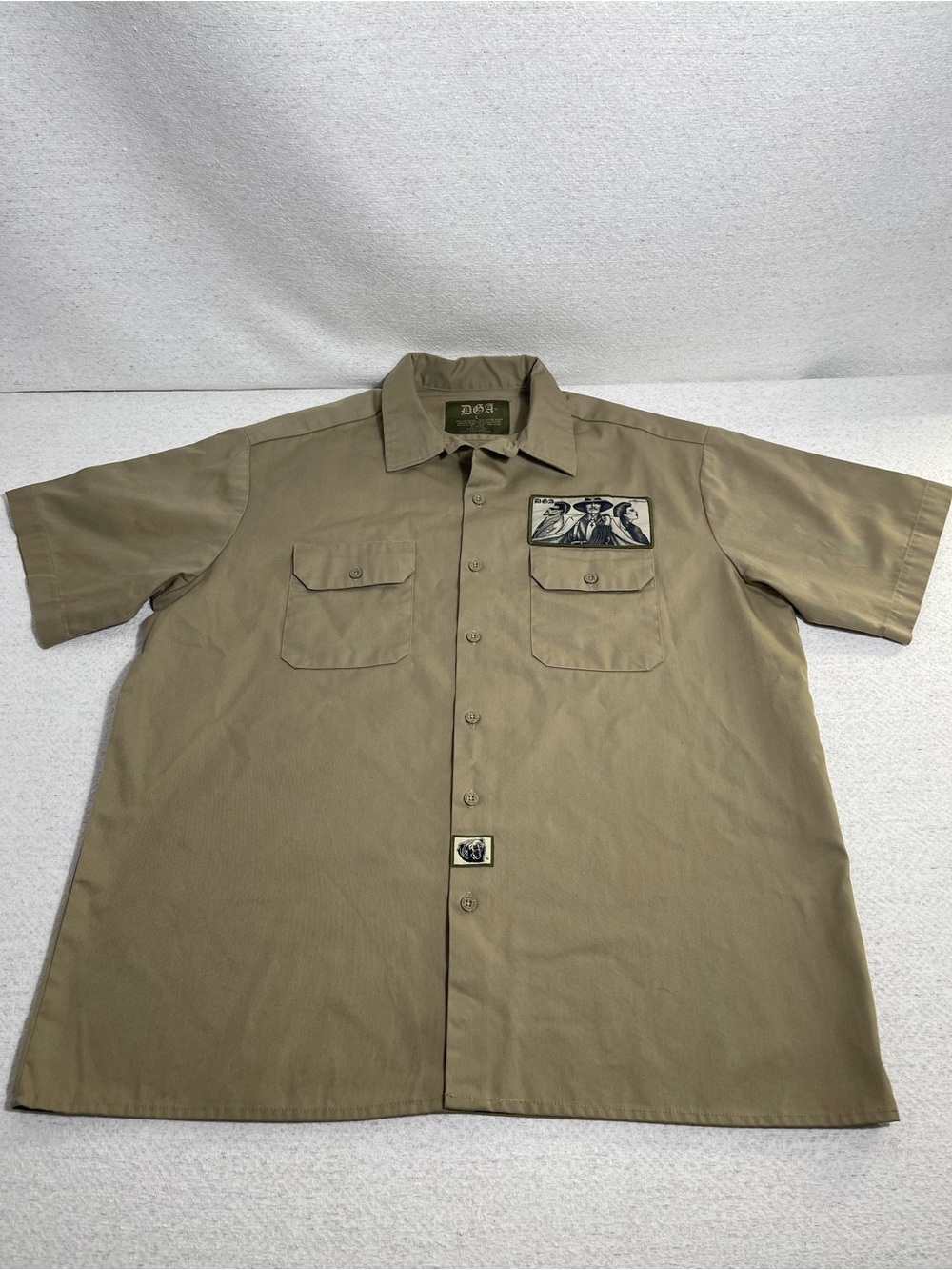 DGA David Gonzales Art On Backside Pachuco Pride Khaki Work Shirt. Men’s Lg.#568